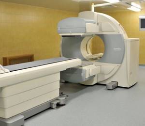 How does MRI differ from CT and which study is more informative?